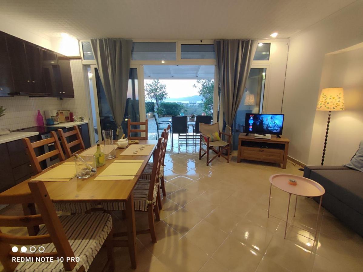 Andrew'S Sunset View Apartment Loutraki  Exterior photo
